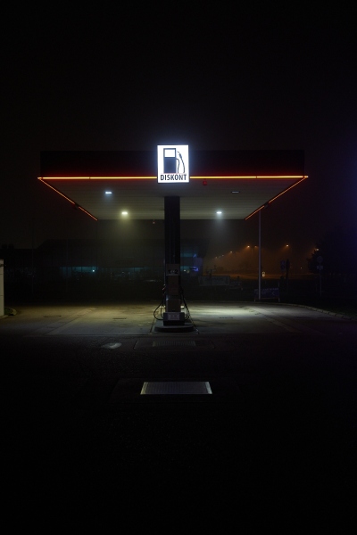 gassation-in-fog-and-night_5__0808-22-010960